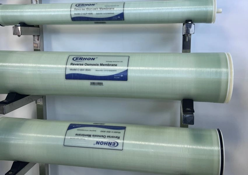 RO membrane housing